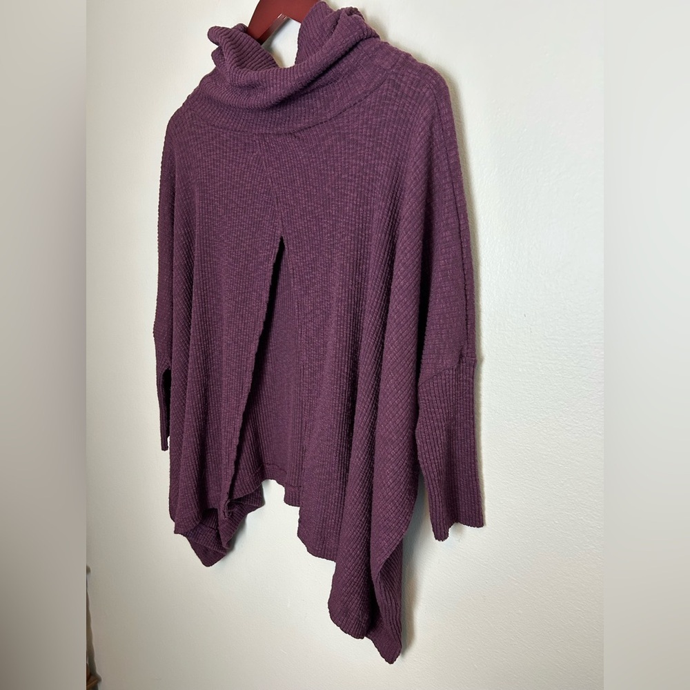 Free People Beach Burgundy World Traveler Cowl Neck Split Back Top Size Large - Picture 3 of 11